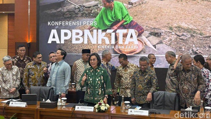 Sri Mulyani Umumkan APBN Defisit Rp 21 T per Mei
